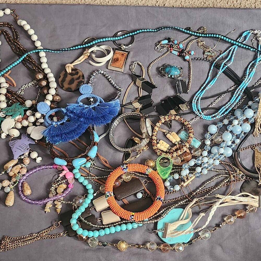 Mixed Jewelry Lot 11